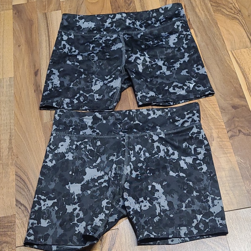 Bundle of 2 shorts (14)